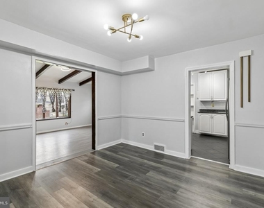 556 Anne Street - Photo Thumbnail 29