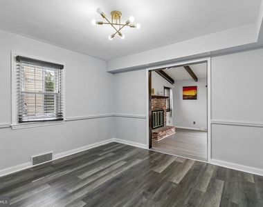 556 Anne Street - Photo Thumbnail 30