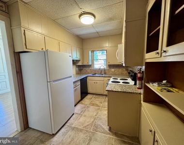 151 N Hanover Street - Photo Thumbnail 4
