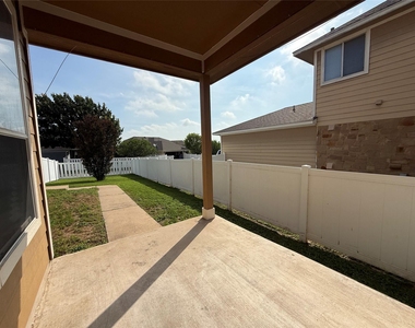 104 Lava Bed Dr - Photo Thumbnail 12