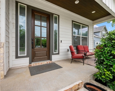 408 W 16th St - Photo Thumbnail 1