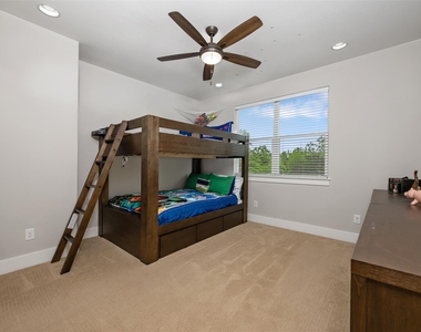 408 W 16th St - Photo Thumbnail 30