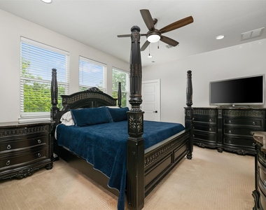 408 W 16th St - Photo Thumbnail 26