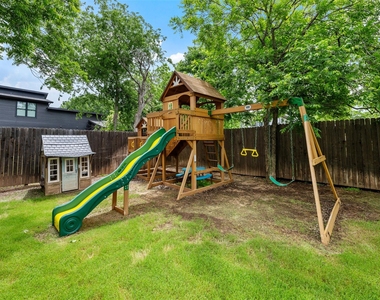 408 W 16th St - Photo Thumbnail 37