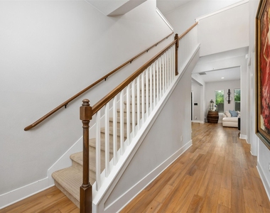 408 W 16th St - Photo Thumbnail 21