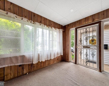 31 Lamport Road - Photo Thumbnail 2
