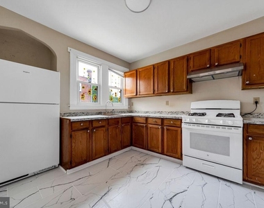 31 Lamport Road - Photo Thumbnail 7