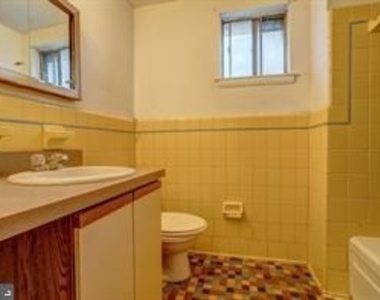 168 N Bonsall Avenue - Photo Thumbnail 10