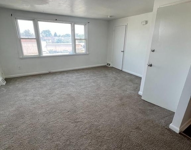 168 N Bonsall Avenue - Photo Thumbnail 6