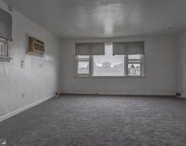 168 N Bonsall Avenue - Photo Thumbnail 2