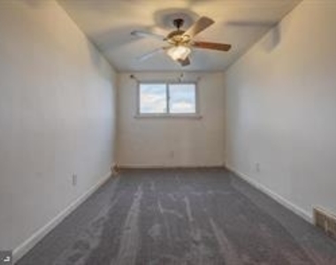 168 N Bonsall Avenue - Photo Thumbnail 6