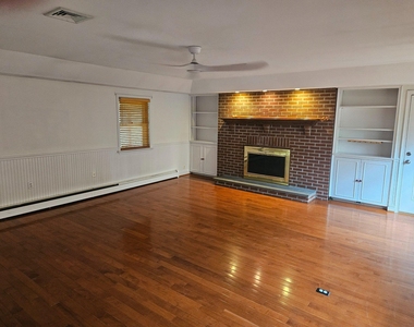 1255 Eagle Road - Photo Thumbnail 4