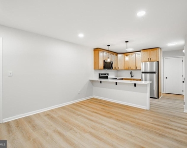 300 N Penn Street - Photo Thumbnail 3
