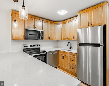 300 N Penn Street - Photo Thumbnail 9