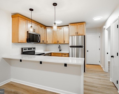 300 N Penn Street - Photo Thumbnail 8