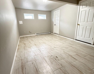 845 Poplar Street - Photo Thumbnail 5