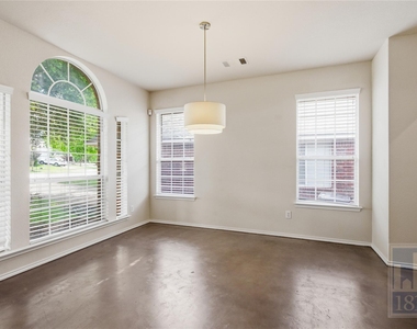 2217 Speidel Dr - Photo Thumbnail 2