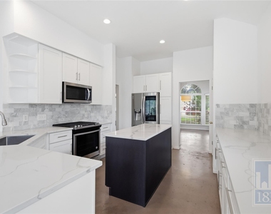 2217 Speidel Dr - Photo Thumbnail 5