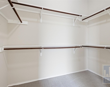 2217 Speidel Dr - Photo Thumbnail 15