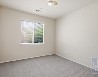2217 Speidel Dr - Photo Thumbnail 16