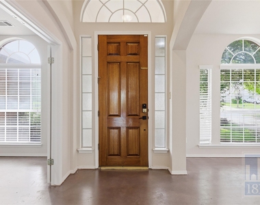 2217 Speidel Dr - Photo Thumbnail 1