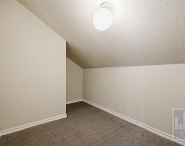 2217 Speidel Dr - Photo Thumbnail 20