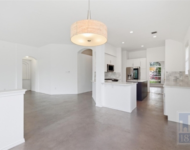 2217 Speidel Dr - Photo Thumbnail 7
