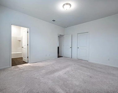 19408 Samuel Welch Way - Photo Thumbnail 14