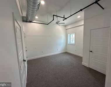 819 Blooming Glen Road - Photo Thumbnail 6