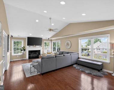 2508 Waterford Road - Photo Thumbnail 3