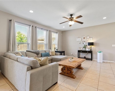 2337 Muzzie Ln - Photo Thumbnail 11