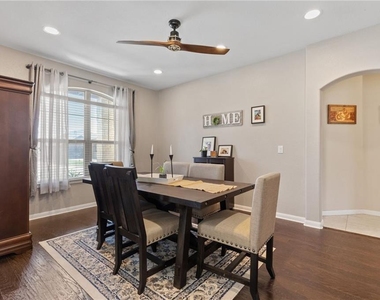 2337 Muzzie Ln - Photo Thumbnail 6