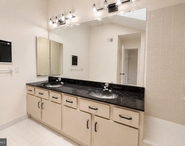 83 Sayre Drive - Photo Thumbnail 15