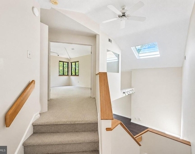 83 Sayre Drive - Photo Thumbnail 12