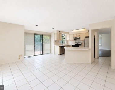 83 Sayre Drive - Photo Thumbnail 9