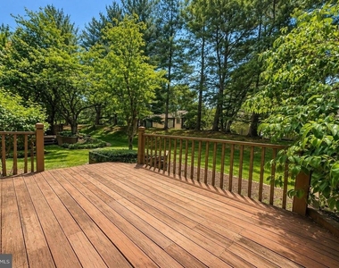 83 Sayre Drive - Photo Thumbnail 22