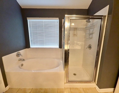18808 Keeli Ln - Photo Thumbnail 11