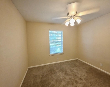 18808 Keeli Ln - Photo Thumbnail 12