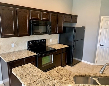 18808 Keeli Ln - Photo Thumbnail 6