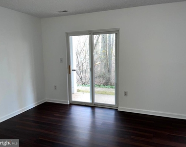 15 Halstead Place - Photo Thumbnail 1