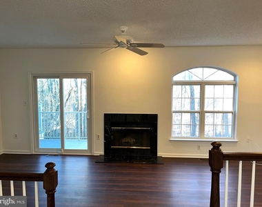 15 Halstead Place - Photo Thumbnail 8