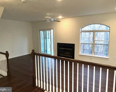15 Halstead Place - Photo Thumbnail 9