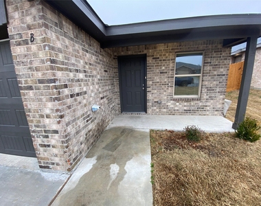 2320 Duntov Dr - Photo Thumbnail 1