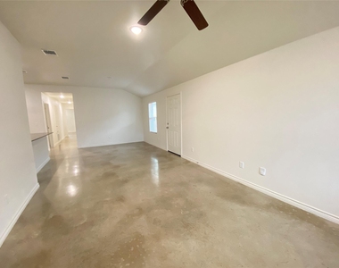 2320 Duntov Dr - Photo Thumbnail 12