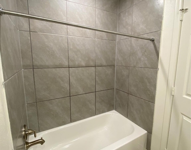 2320 Duntov Dr - Photo Thumbnail 26