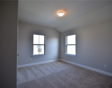 15911 Cessida St - Photo Thumbnail 14