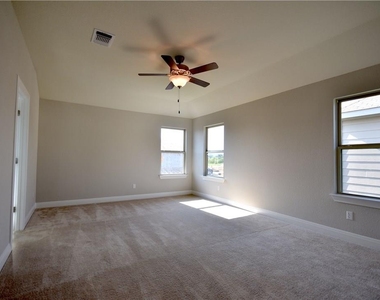 15911 Cessida St - Photo Thumbnail 9
