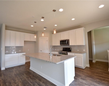 15911 Cessida St - Photo Thumbnail 5