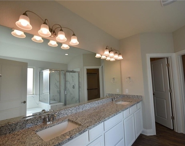 15911 Cessida St - Photo Thumbnail 10