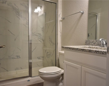 15911 Cessida St - Photo Thumbnail 3